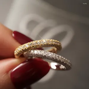 Klusterringar AU750 18K Women's Ring Moissaint Diamond 1PT D Color VVS1 Bröllop/engagemang/årsdag/Party/Valentine's Day -gåvor