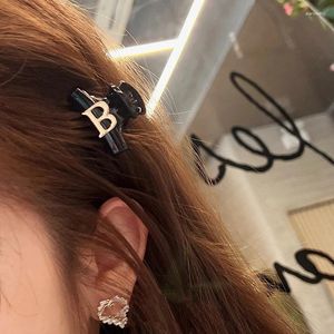 Hair Clips In Women's Metal B Letter Small Clip Princess Head High Sense Bangs Side Jewelry