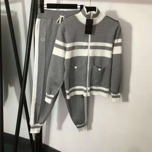 Tasarımcılar Yüksek kaliteli kadın eşofmanlar kıyafetler kadın sweatshirt Birçok marka erkek eşofman palto ve pantolon giyim süveteri 2-p 220