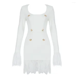 カジュアルドレス女性包帯ドレスセクシーなタッセル素敵な秋の冬のホワイトパーティーボディーコン長袖の服