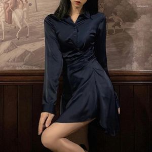 Casual klänningar 2024 Oregelbunden mini skjortaformad klänning Kvinnor Elegant kontor dam mörkblå höstkoreansk en bit vintage mode