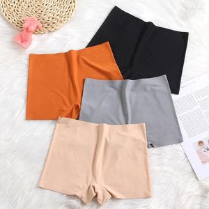 Women's Panties Snugly And Seamless Boxers Smooth Skin-friendly Woman Underwear Flat Waist Elasticity Female Solid Color