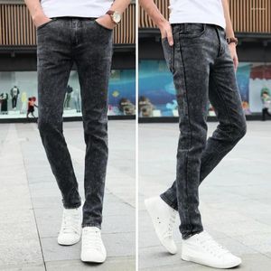 Mäns jeans trendiga denimbyxor fotled längd mitten av huden touch män smal passande lång mångsidig