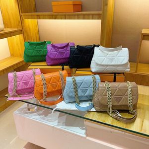 Väskor nya kvinnor s Lingge Small Square Fashion One Shoulder Crossbody Chain Bag Factory Direct Sales