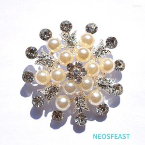 Brooches Vintage Jewelry Floral Rhinestone Brooch For Women Snowflake Pearl Pin Elegant Corsage Silver Color Lady Bridal Dress Ornaments