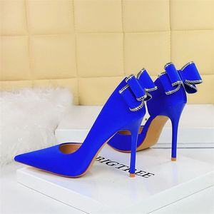 Fashion 787 Sexy Bigtree Party Pumps Свадебные элегантные женские каблуки неглубокий рот, заостренные боковые стоки с стразами бабочка-узлы 240125 487