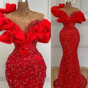 2024 Sexy Red Prom Dresses Off Shoulder Illusion Plus Size Mermaid Sequined Lace Ruffles Floor Length Sleeveless Crystal Bling Sequins Evening Gowns