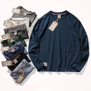 春と秋のメンズピュアコットン長袖Tシャツシンプルなソリッドカラーラウンドネック古い洗浄ベース240125