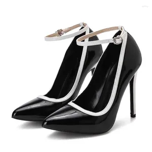 Klänningskor Sexig fotledsband Gränsad 12 cm hälpumpar Fuchsia White Black Patent Leather Stiletto Heels Woman Office Lady High-Heeled