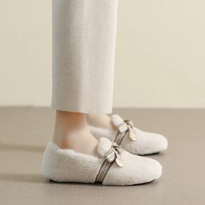 2024 зимняя женская верхняя одежда, плюшевая обувь на плоской подошве, зимние сапоги, стильные женские повседневные туфли с металлическими украшениями, 240202