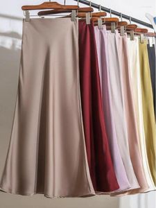 Юбки женские длинная юбка 2024 модная атласная офисная женская эластичная талия однотонная, цвета шампанского, фиолетовая, красная, шелковая, трапециевидной формы для женщин