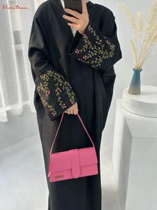 Etnik Giyim Moda Nakış Kimono Büyük Boyu Açık Müslüman Robe Syari Kadın Tam Giyim İbadet Hizmeti Abaya WY1956