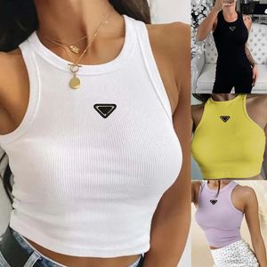 Högkvalitativ Prrra Summer White Women Topps TEES CROP TOP EBRODERY SEXY OFF AFAIL Black Tank Casual ärmlösa rygglösa skjortor Luxur Designer Solid Color Vest