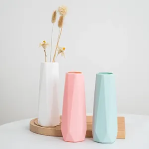 Vases Plastic Flower Vase Fashion Nordic Style Imitation Ceramic Arrangement Diamond Design Modern Pot Living Room