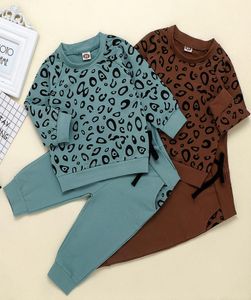 Новые детские пижамные комплекты с леопардовым принтом для мальчиков и девочек, детские верхние карманные брюки с длинными рукавами, комплект из 2 предметов, повседневная детская одежда Set7265756