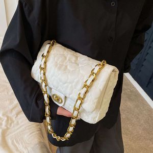 대용량과 단순한 여성의 크로스 바디는 새로운 유행의 휴대용 체인 백 다이아몬드 그리드 단일 어깨 작은 정사각형 공장 직접 판매