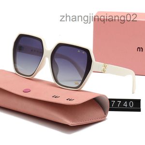 Designer Mui Mui Sunglasses Cycle Luxury Fashion Sports Polarize Miui Miui Sunglass Men Woman Vintage Driving Beach Party Travel White Square Sun Glasses