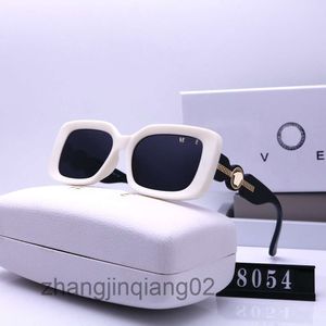 Designer Versage Solglasögon Cycle Luxury Fashion Sports Polarize Solglasögon Män Kvinna Vintage Driving Beach Baseball Travel Party White Black Square Sun Glasses