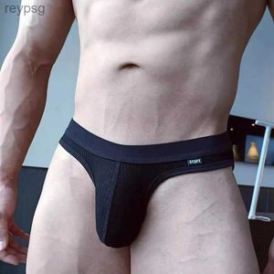 Cuecas masculinas sexy roupa interior gay briefs homem transparente deslizamento respirável sedoso de secagem rápida u-convexo bolsa tanga yq240214