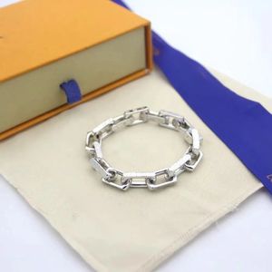 Classic Fashion Men's Unisex Designer Women's Charm Bracelet Elegant Christmas Festival Gift Original Box 19CM 21CM