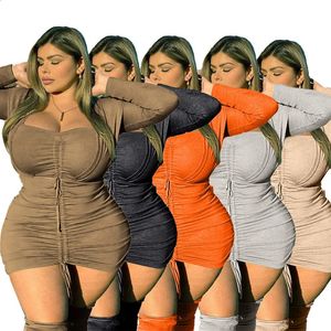 Plus Size Sexig Dres Solid Long Sleeve Sweetheart Neck Drawstring Ruched Medium Stretch Bodycon Mini Dress 240129