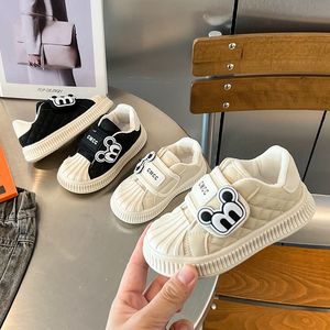 Barn sneakers 2024 Spring Autumn New Boys Girls Sports Shoes Soft Soled Baby Walking Shoes For Children Single Shoes For Children Small White Shoes Non-Slip Shoes