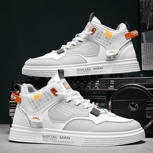 White Retro Men Vulcanized Shoes Korea Style Sneakers Versatile Comfortable Casual Shoes Multicolor Platform Mens Skateboard 240119