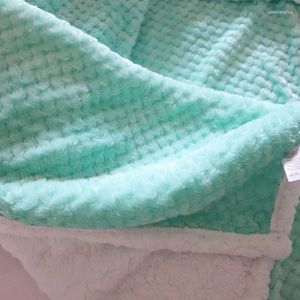 毛布の毛布の毛布生まれの熱ふわふわしたフリース冬の固形格子縞のベビーベッドキルトの寝具セット幼児スワドルラップ