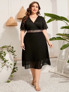 5xl plus storlek Casual Dress Woman Summer Female V Neck Kort ärm Sökad midja Elegant festklänning svarta långa klänningar 240131