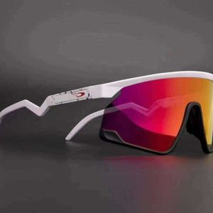 مصمم نظارات شمسية Oakleies Oakly Okley Oki Cycling Glyses OO9098 دراجة رياضية مستقطبة ثلاث قطع مجموعة مقاومة للرياح ومقاومة للرمل CE3P