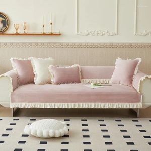 Stol täcker kort plysch soffa rosa slipcovers handduk med kjol universal icke-halk soffa täckning för vardagsrum dekorativt