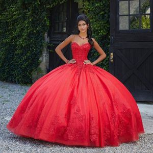 Işıltılı kırmızı quinceanera elbiseler tatlım 2024 aplike boncuklar kristal tatlı 16 balo elbiseleri yarışmacı elbise 15 vestido xv anos