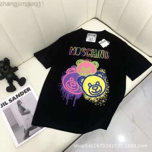 Desginer T-skjorta Moschino Tidig höst Inverterat förälderbarn Big Bear Cartoon Short Sleeved T-shirt för både män och kvinnor