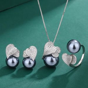 Kvinnors eleganta grå sötvattenpärlor smycken uppsättningar 925 Silver Brilliant Heart Form Upcale Banket Prom Necklace Ring Earring 240119