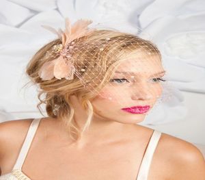 2017 Elegant Pink One Layer med Blusher Feature Pearl Tulle Veils Wedding Veil Short Bridal Veils1322484