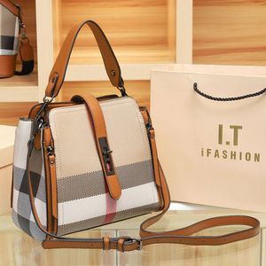 Bucket Women s Trend New Fashion Handbag Light Luxury Plaid Print One Shoulder High End Versatile Straddle Bag factory direct sales