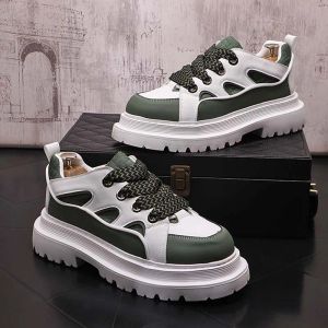 2024 Primavera Moda Europea Bianco Uomo Scarpe Casual Fondo spesso Designer Sneakers Skateboard Zapatillas Hombre