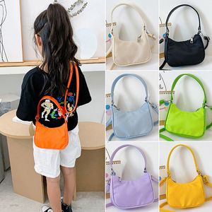 Moda tasarımcı çocuklar bebek çanta mektupları genç kızlar prenses gündelik klasik omuz çantası şeker çantaları sevimli para cüzdanları mini tote crossbody messenger çanta