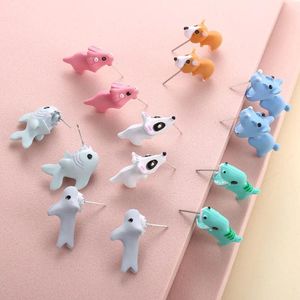 Studörhängen 2st/1Pair Animal Cartoon Earring For Women Söt dinosaurie Little Dog Whale Clay Bite Ear smycken Roliga gåvor Fashion Party