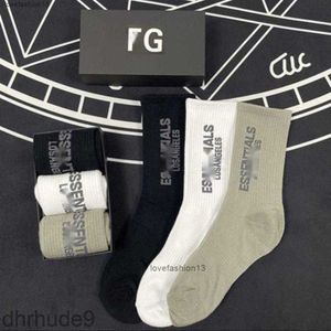 Mens Socks Sports Fg Line Esss High Street Fog Letter Seasonal Trendy Brand Designer DXC9