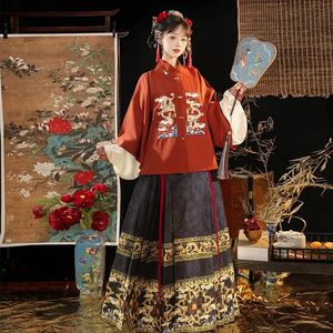 2024 Kinesiskt mån år av draken Hanfu Womens fyrkantiga halskjol pipas ärmhästens ansikte kjol vinter ming dynasti mamia 240130