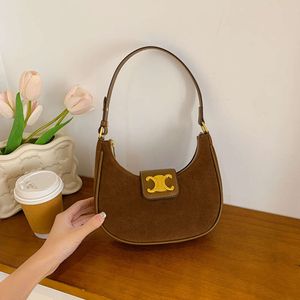Korean Style High capacity for Commuting and Work Women s New Fashionable Dumplings end Underarm Bags factory direct sales