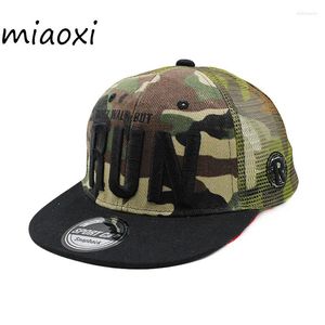 Top kapaklar çocuk beyzbol şapkası gündelik şapka çocuk yaz moda çocuklar ayarlanabilir mektup unisex şapka ızgara havalandırma çalıştırma Snapback