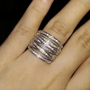 Luxury Fashion Female Engagement Bride Love Ring Us Size 6-12 240125