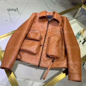 Giacca in pelle da donna Cappotto firmato a maniche lunghe Risvolto Tre tasche Fodera classica stampata marrone Lettera Eming Stile coppia Giacche autunnali Top da donna