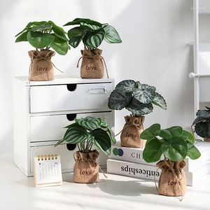 Kwiaty dekoracyjne sztuczne rośliny mini bonsai bardzo łatwe małe ozdoby stolika drzewa wieloletni dom upiększający wystrój