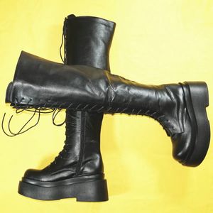 Зимние туфли-лодочки, женские зимние сапоги выше колена на шнуровке на танкетке, женские модные кроссовки с круглым носком, повседневная обувь 240125