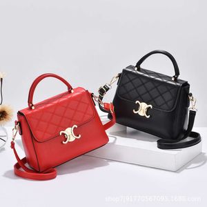 New Style Square Urban Minimalist Diamond Grid Embroidered Lock Buckle Small Single Shoulder Crossbody Youth Women s Bag factory direct sales