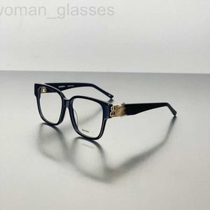 Okulary przeciwsłoneczne projektant Paris Home Anti Blue Light Academic Eyeglass Ramka B0104 Czarne zwykłe lustro dla mężczyzn i kobiet Talerz można sparować z krótkowzrocznością
