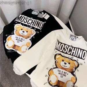 24SS Desginer Camiseta Chaopai outono e inverno série MOSCHINO masculino e feminino mesmo suéter de pelúcia estampado